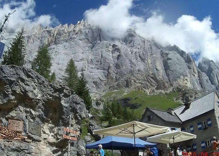 Piccola Stella Alpina Apartmán Canale dʼAgordo